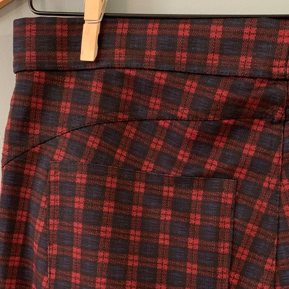 🤍Sanctuary x Anthropologie Skinny Pull on Pant in Red & Navy Plaid - Picture 7 of 9